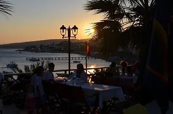 Hotel Cunda Panorama 2*